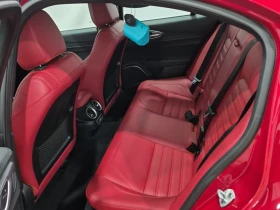 Alfa Romeo Giulia * VELOCE * CARFAX *  - 43200 лв. / 22087.81 € - 14707105 12