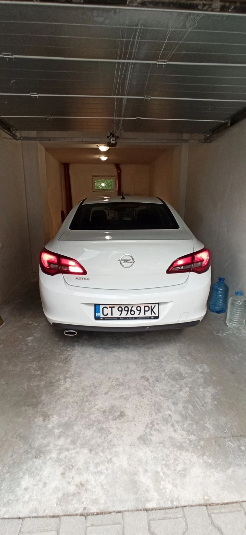 Opel Astra J, снимка 2 - Автомобили и джипове - 47245495