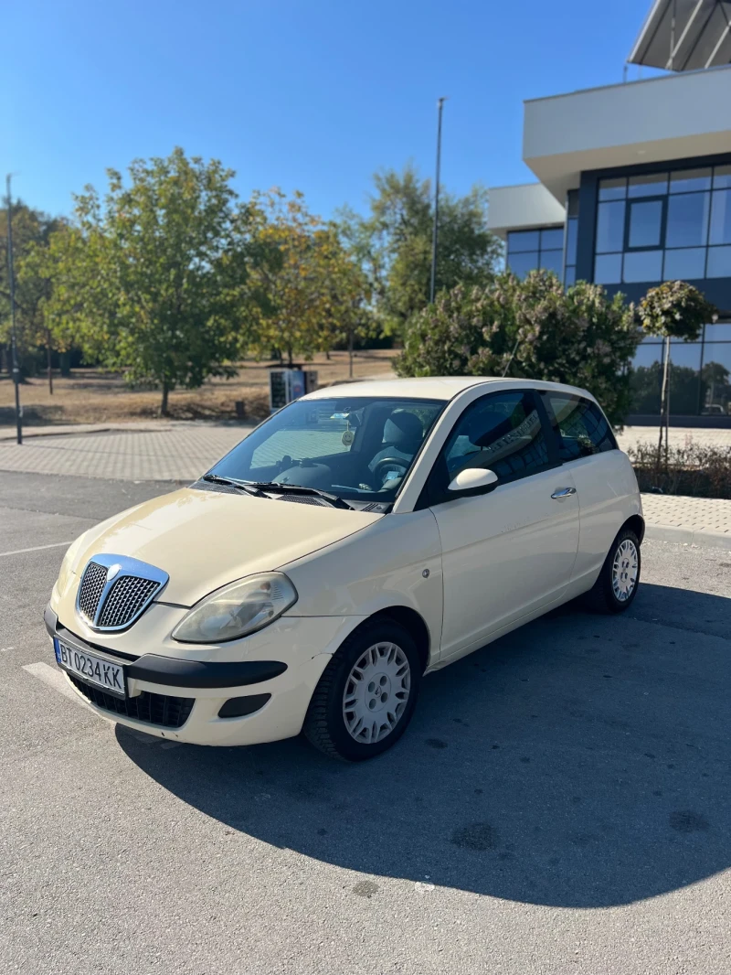 Lancia Ypsilon 1.2i, снимка 1 - Автомобили и джипове - 47693523