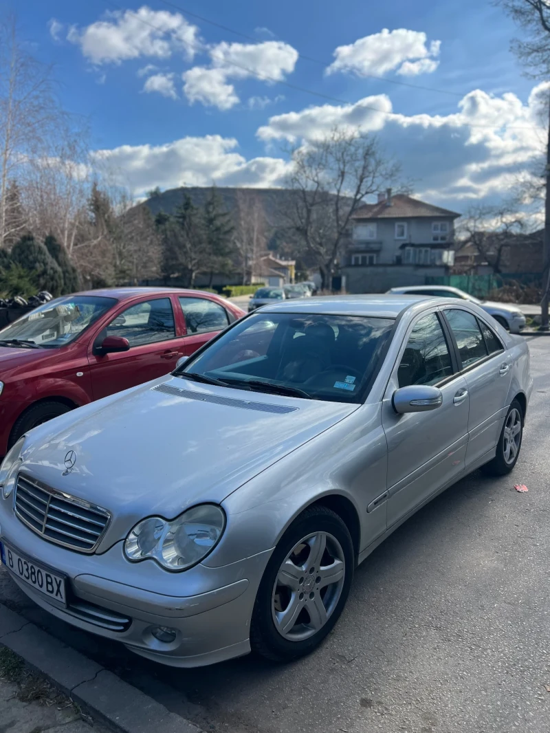 Mercedes-Benz 220, снимка 2 - Автомобили и джипове - 48995182