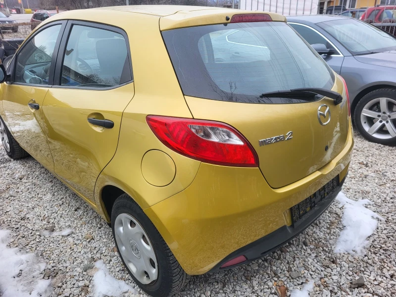 Mazda 2 1.3i, снимка 2 - Автомобили и джипове - 49387769