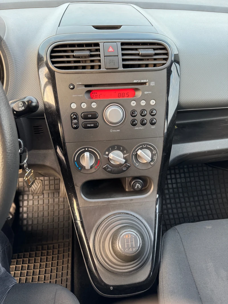 Opel Agila, снимка 12 - Автомобили и джипове - 52370256