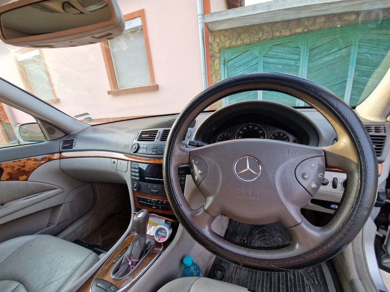 Mercedes-Benz E 320, снимка 6 - Автомобили и джипове - 51714415