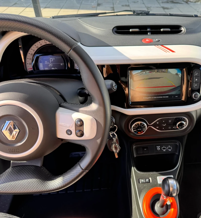 Renault Twingo ZE Vibes, снимка 11 - Автомобили и джипове - 52618096