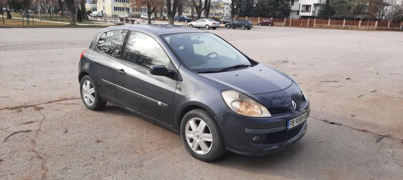 Renault Clio 1.5 dci, снимка 3 - Автомобили и джипове - 53180036