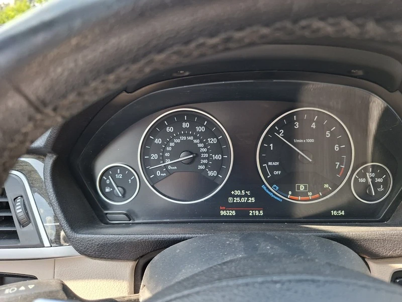 BMW 330 3.0 - изображение 2