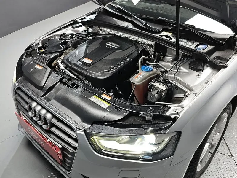 Audi A4 2.0 TDI Quattro - САМО 30% АВАНС, снимка 16 - Автомобили и джипове - 55790518