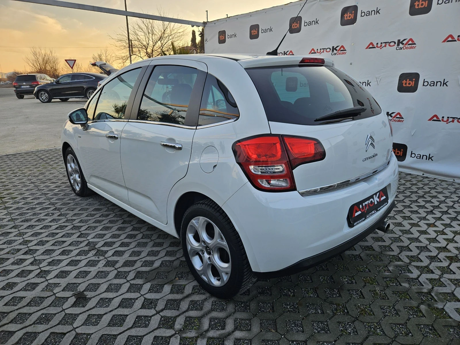 Citroen C3 1.4VTI-95кс= АВТОМАТИК= 139.000км= EXCLUSIVE - изображение 5