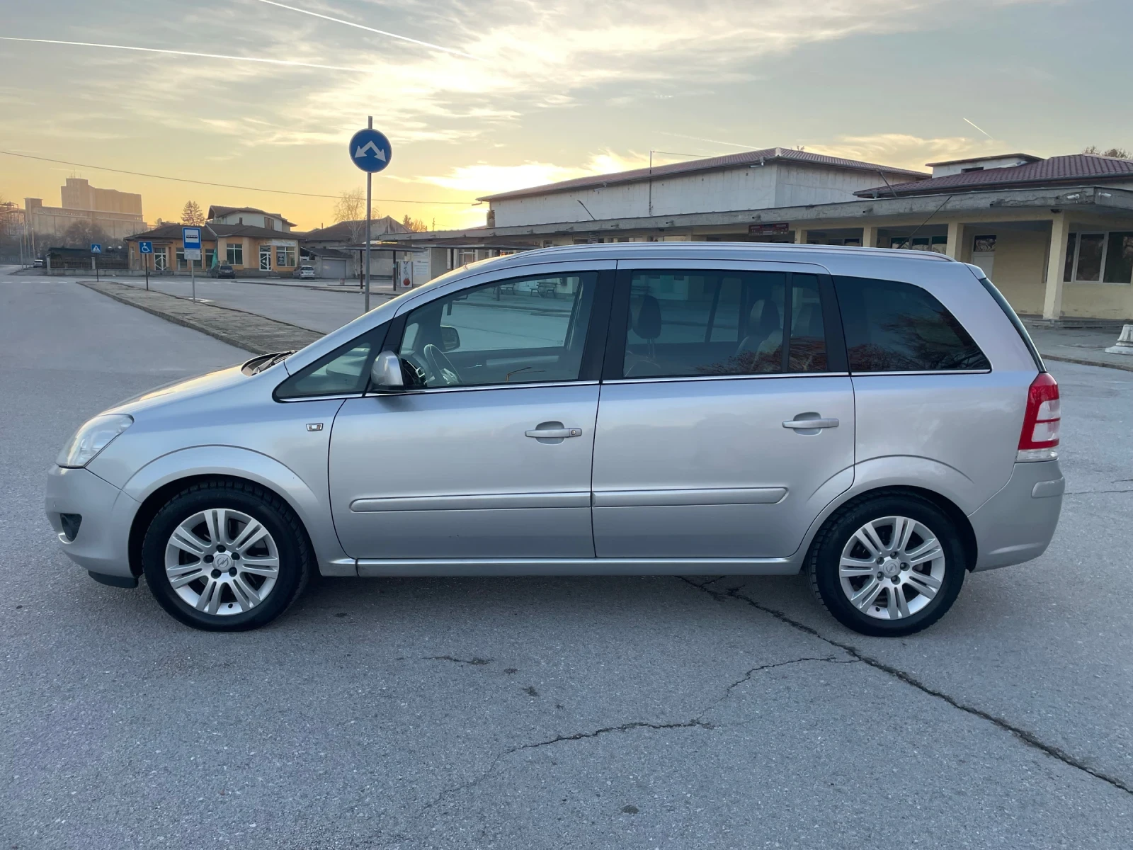 Opel Zafira 1.7CDTI Cosmo 7места - изображение 6