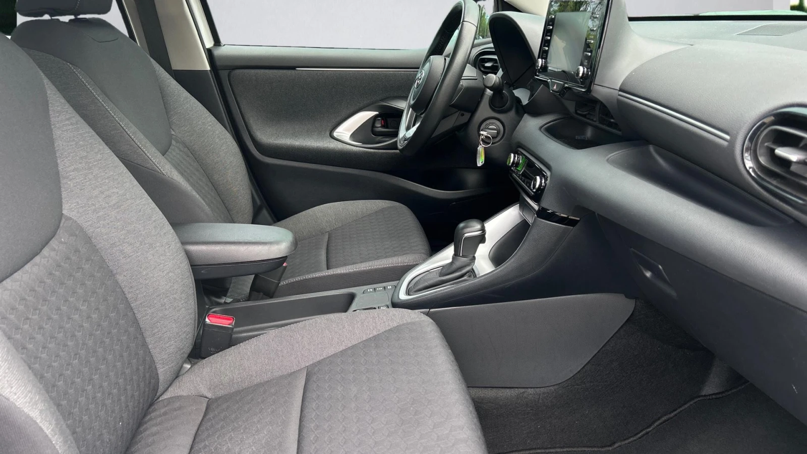 Toyota Yaris Месечна вноска от 399 лв. - изображение 6