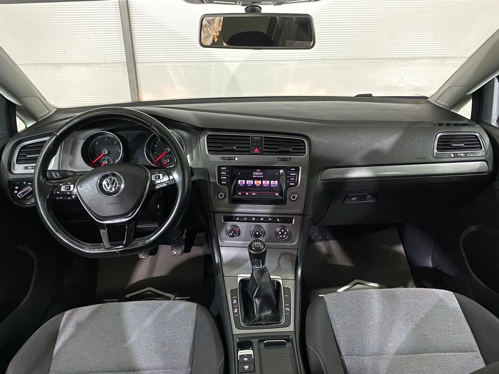 VW Golf 1.6 TDI * NAVI * 4Motion *  - изображение 8