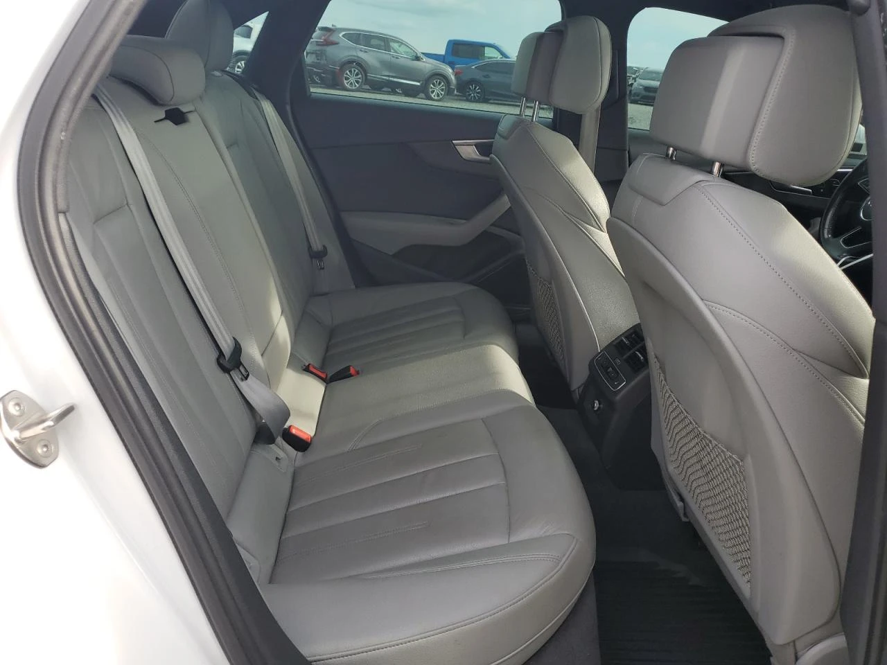 Audi A4 PREMIUM PLUS - изображение 9