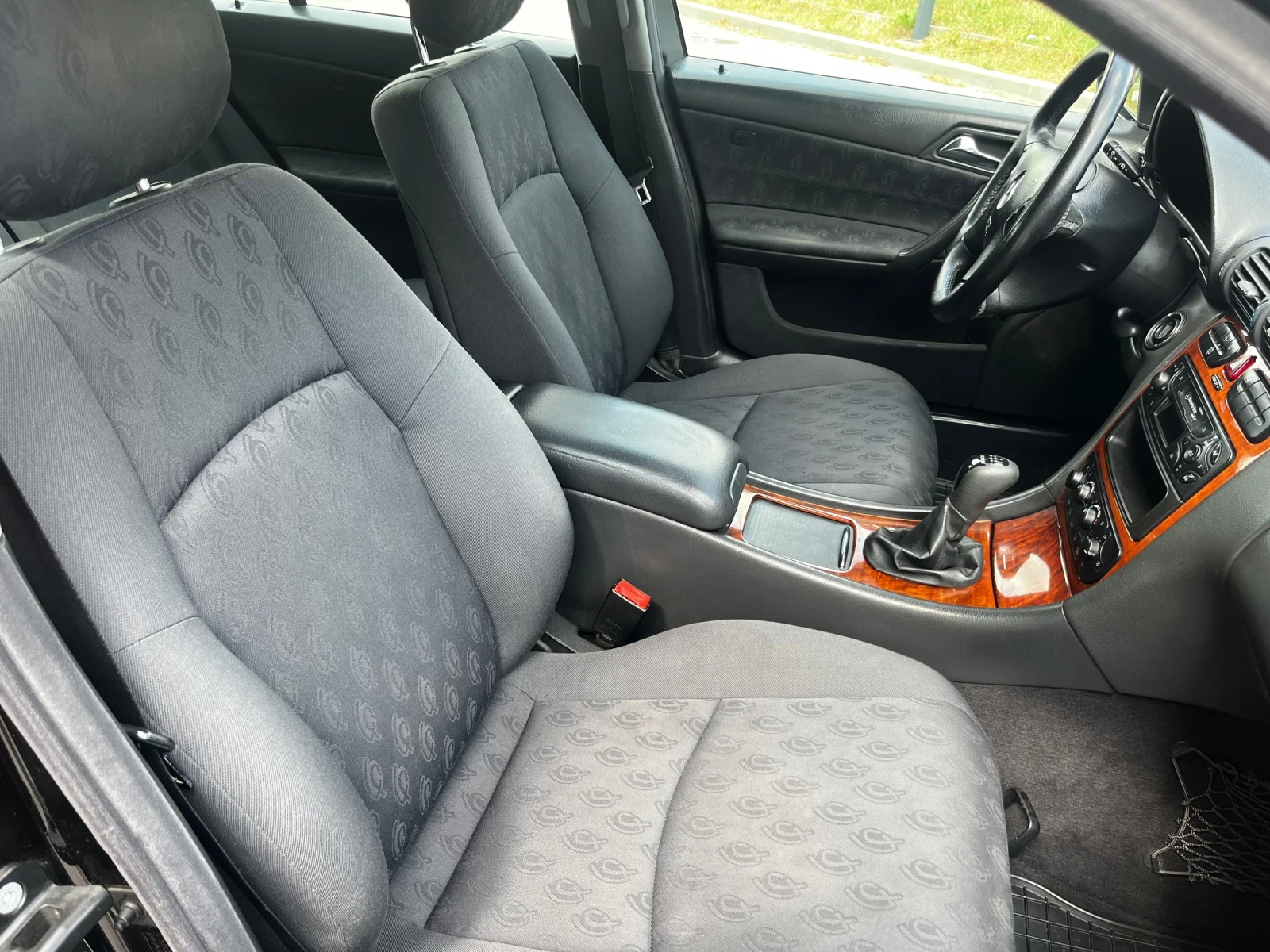 Mercedes-Benz C 220  - изображение 9