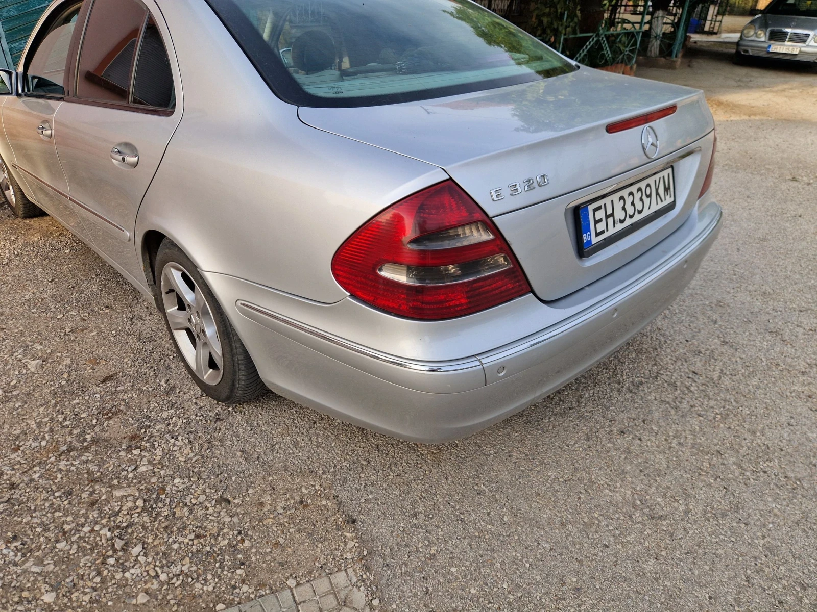 Mercedes-Benz E 320  - изображение 3