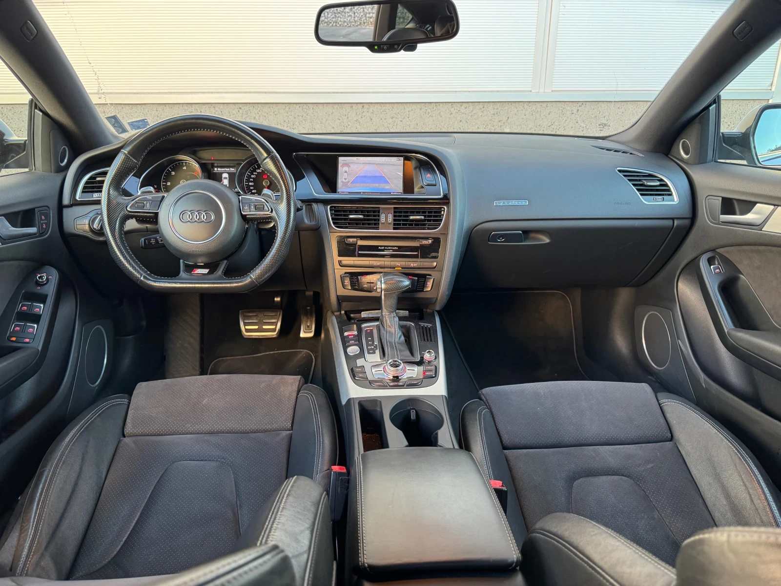 Audi A5 Quattro 2.0 TDI Black Optic S-Line - изображение 9