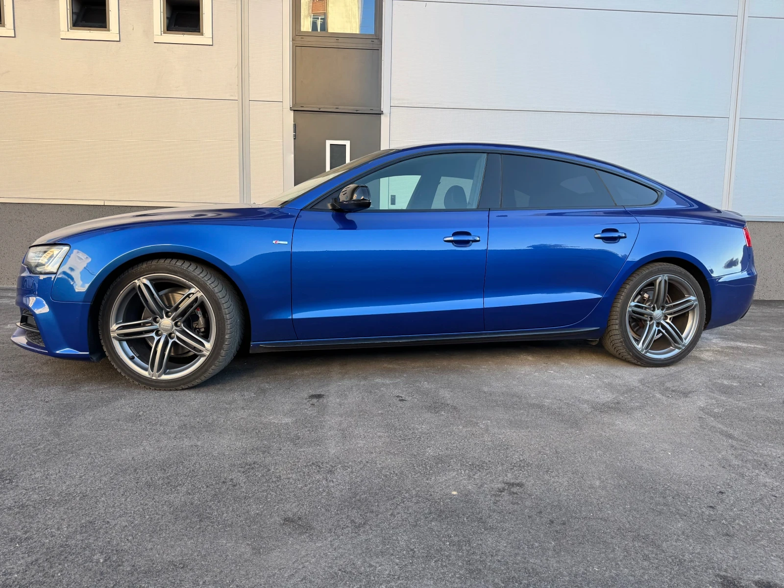 Audi A5 Quattro 2.0 TDI Black Optic S-Line - изображение 5