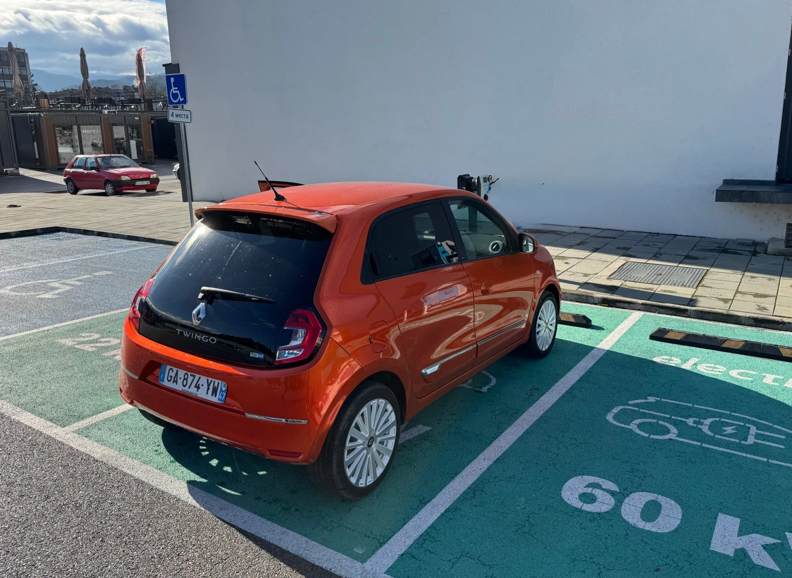 Renault Twingo ZE Vibes - изображение 7