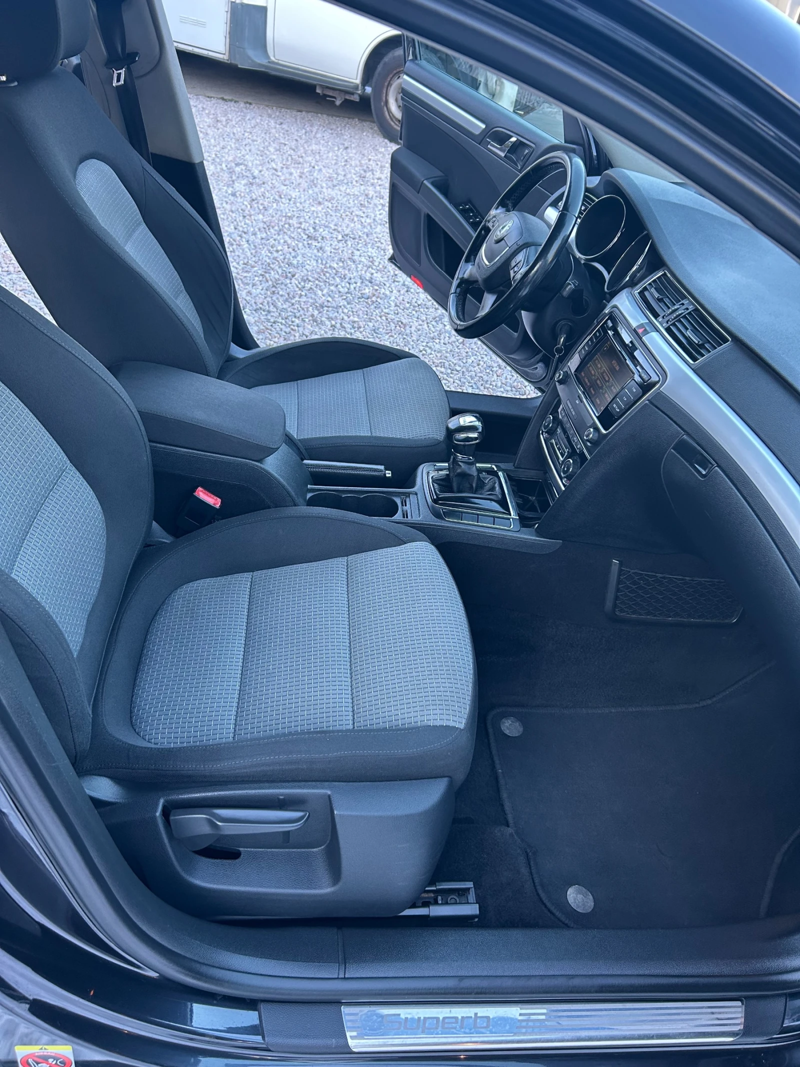 Skoda Superb 1.8i AVTOMAT | Mobile.bg � ����������� 14