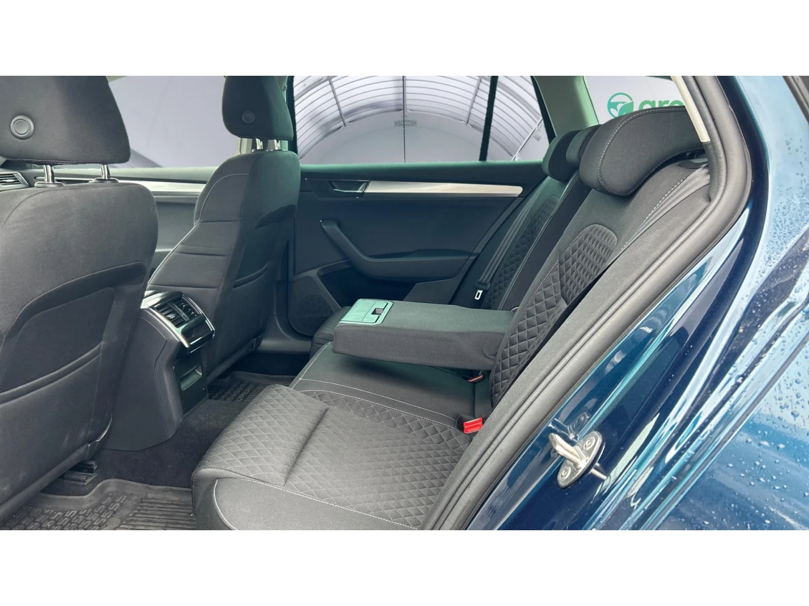 Skoda Superb 2.0 TDi M/T, Месечна вноска от 232   - изображение 10