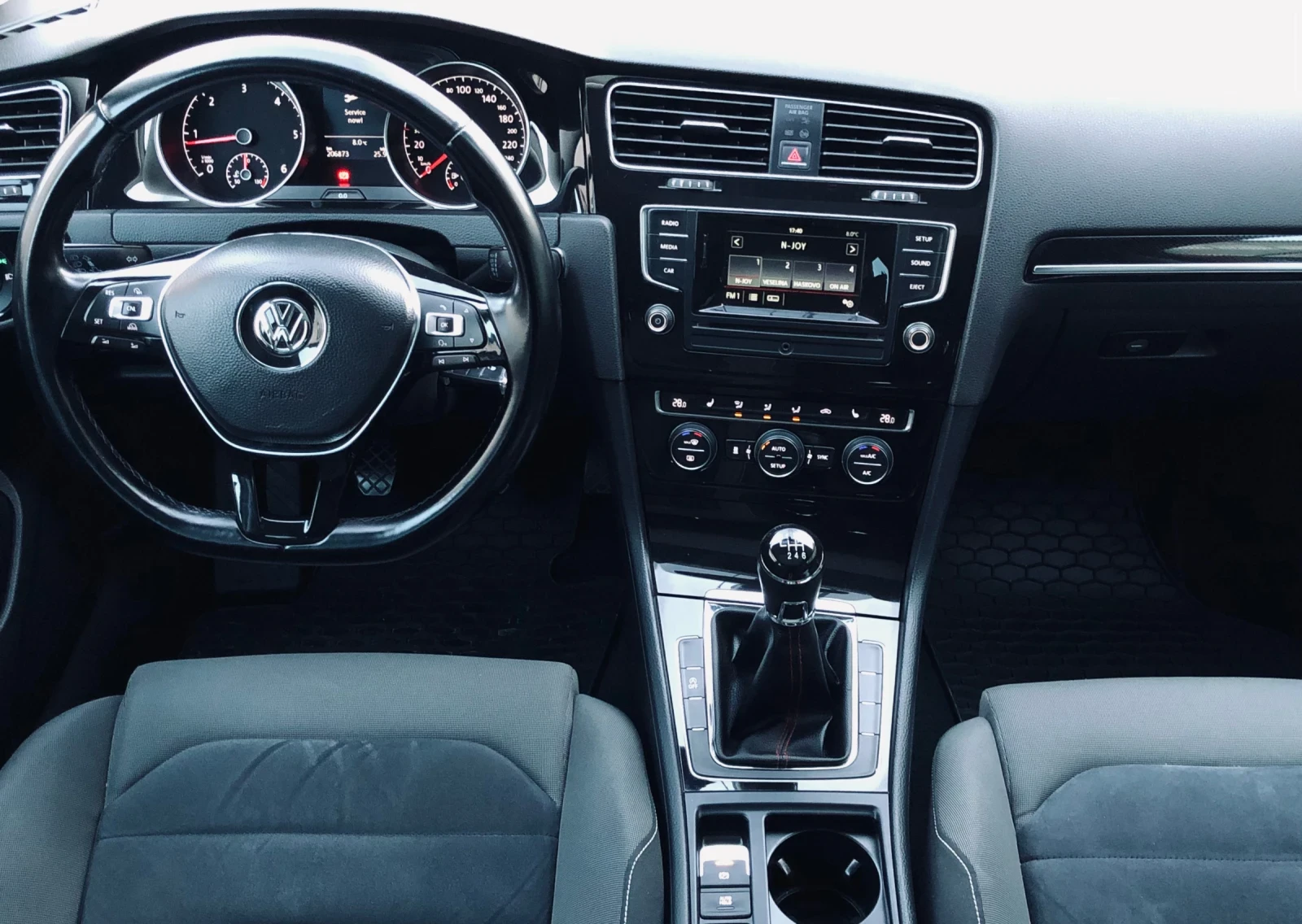 VW Golf 2.0TDI, снимка 5 - Автомобили и джипове - 53784463