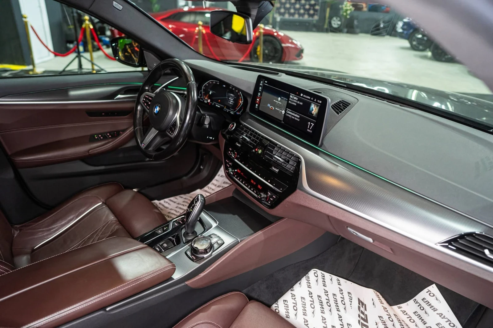 BMW 540 D XDRIVE FULL M BLACK LINE LED H&K ЛИЗИНГ 100%, снимка 13 - Автомобили и джипове - 53912968