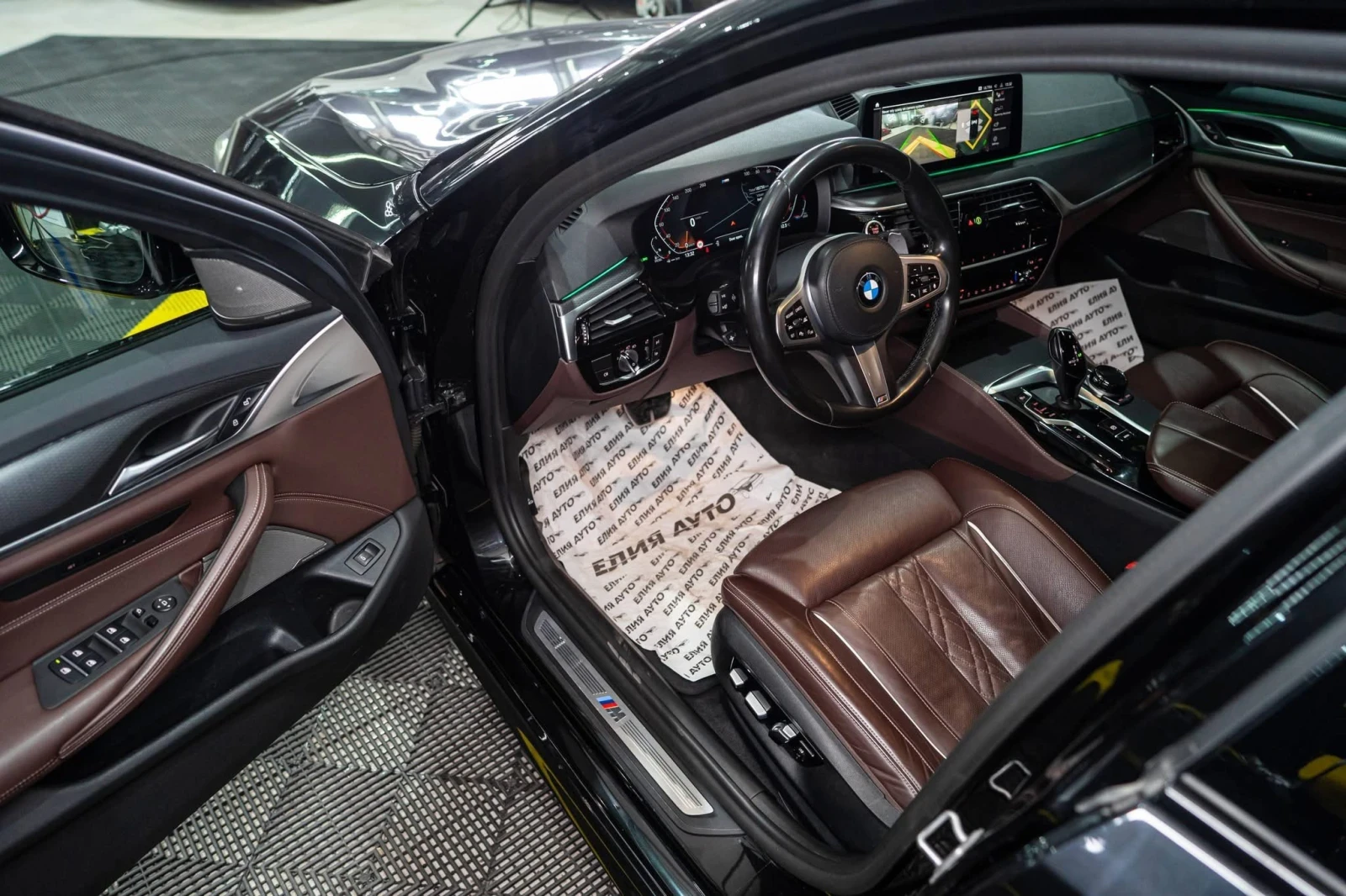 BMW 540 D XDRIVE FULL M BLACK LINE LED H&K ЛИЗИНГ 100%, снимка 11 - Автомобили и джипове - 53912968