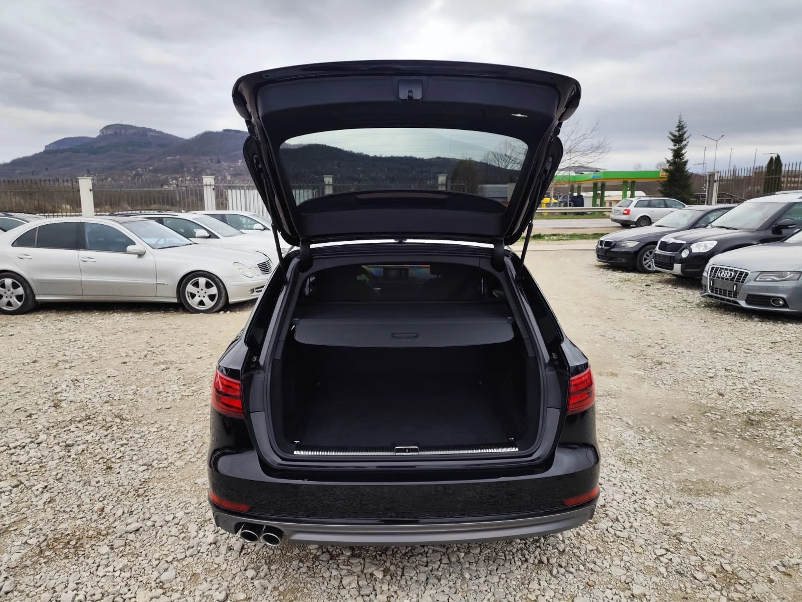 Audi A4 2.0  Quattro, снимка 7 - Автомобили и джипове - 54057342