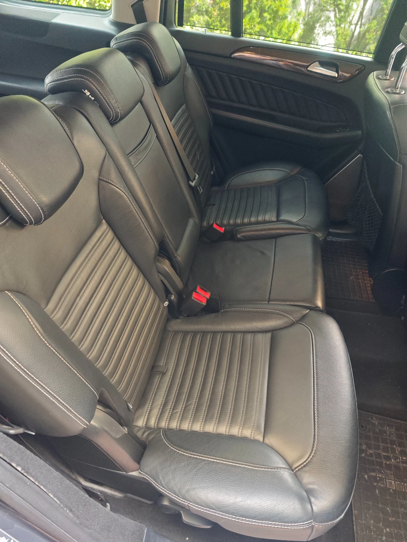 Mercedes-Benz GLS 350 AMG Night-Paket, снимка 10 - Автомобили и джипове - 54194276