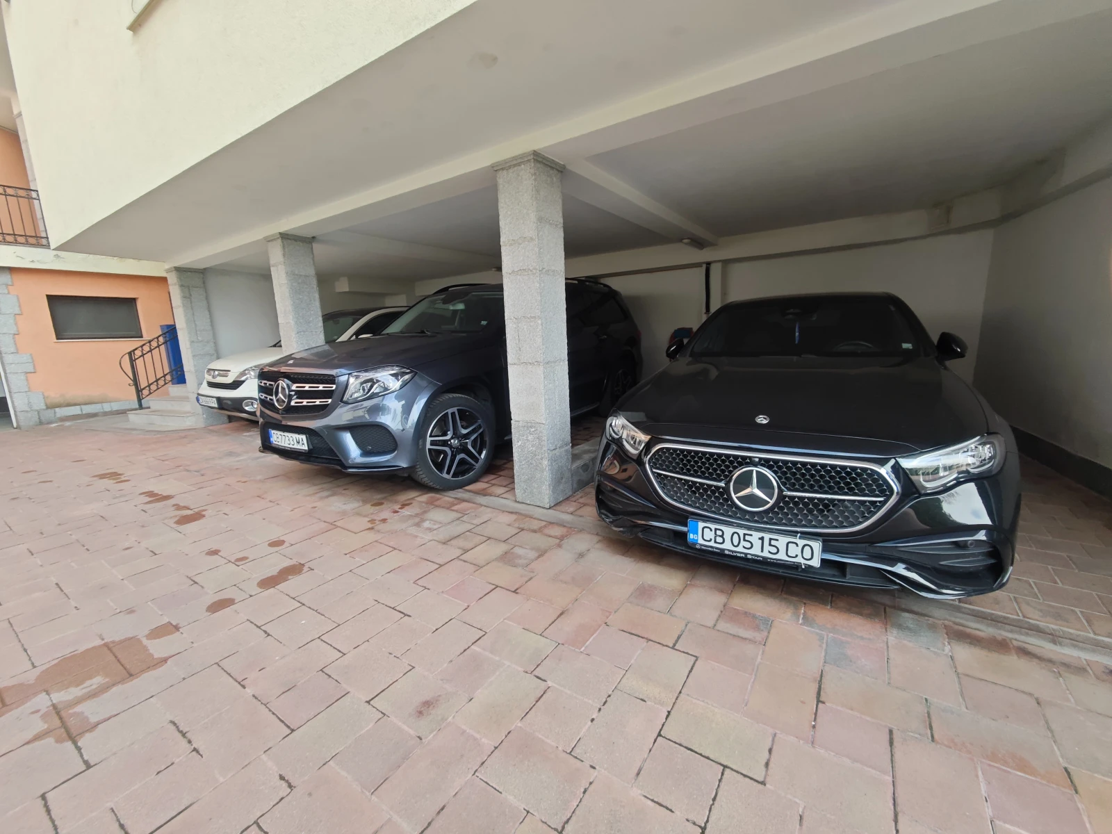 Mercedes-Benz GLS 350 AMG Night-Paket, снимка 15 - Автомобили и джипове - 54194276