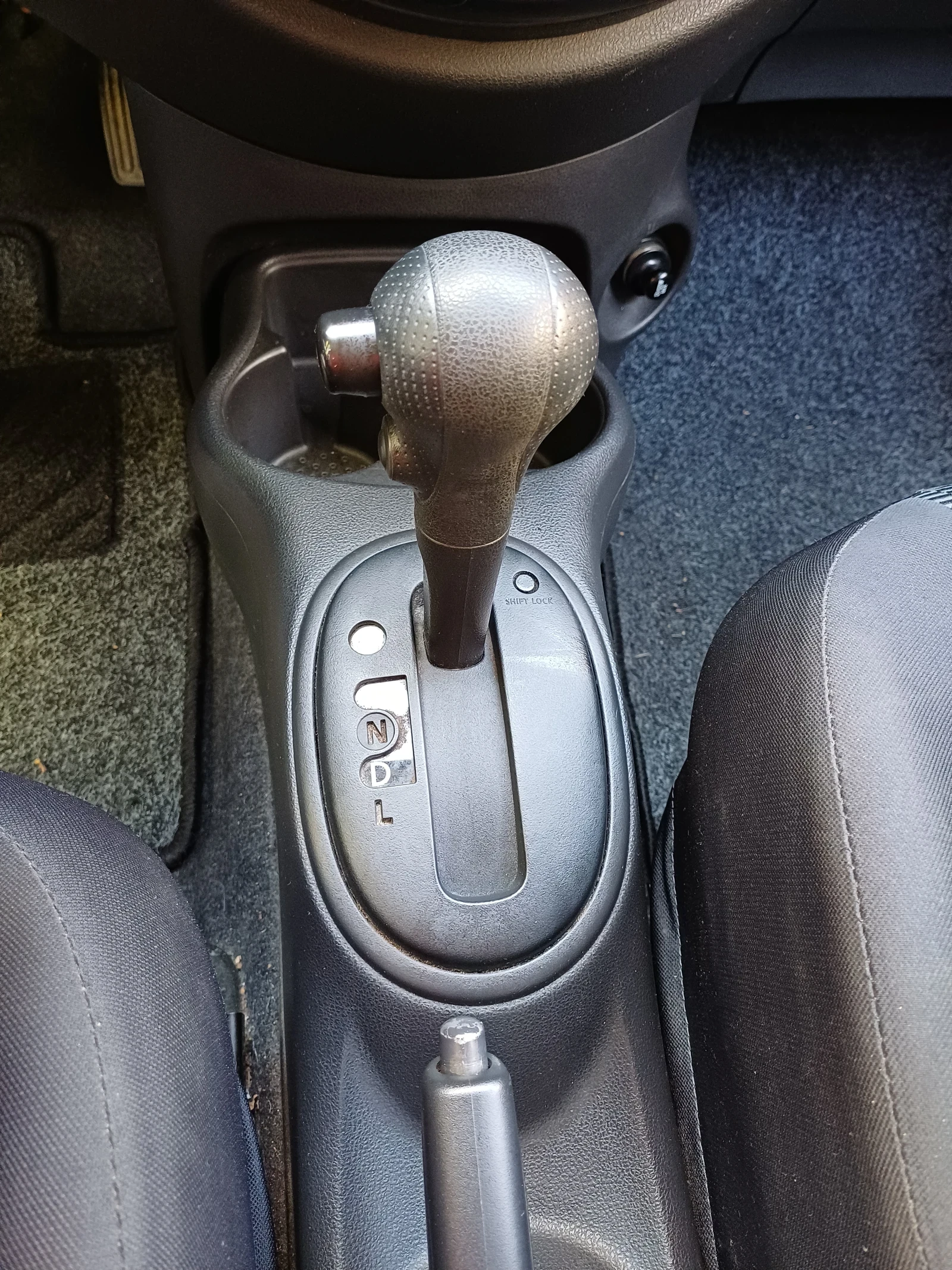 Nissan Micra, снимка 8 - Автомобили и джипове - 54345041