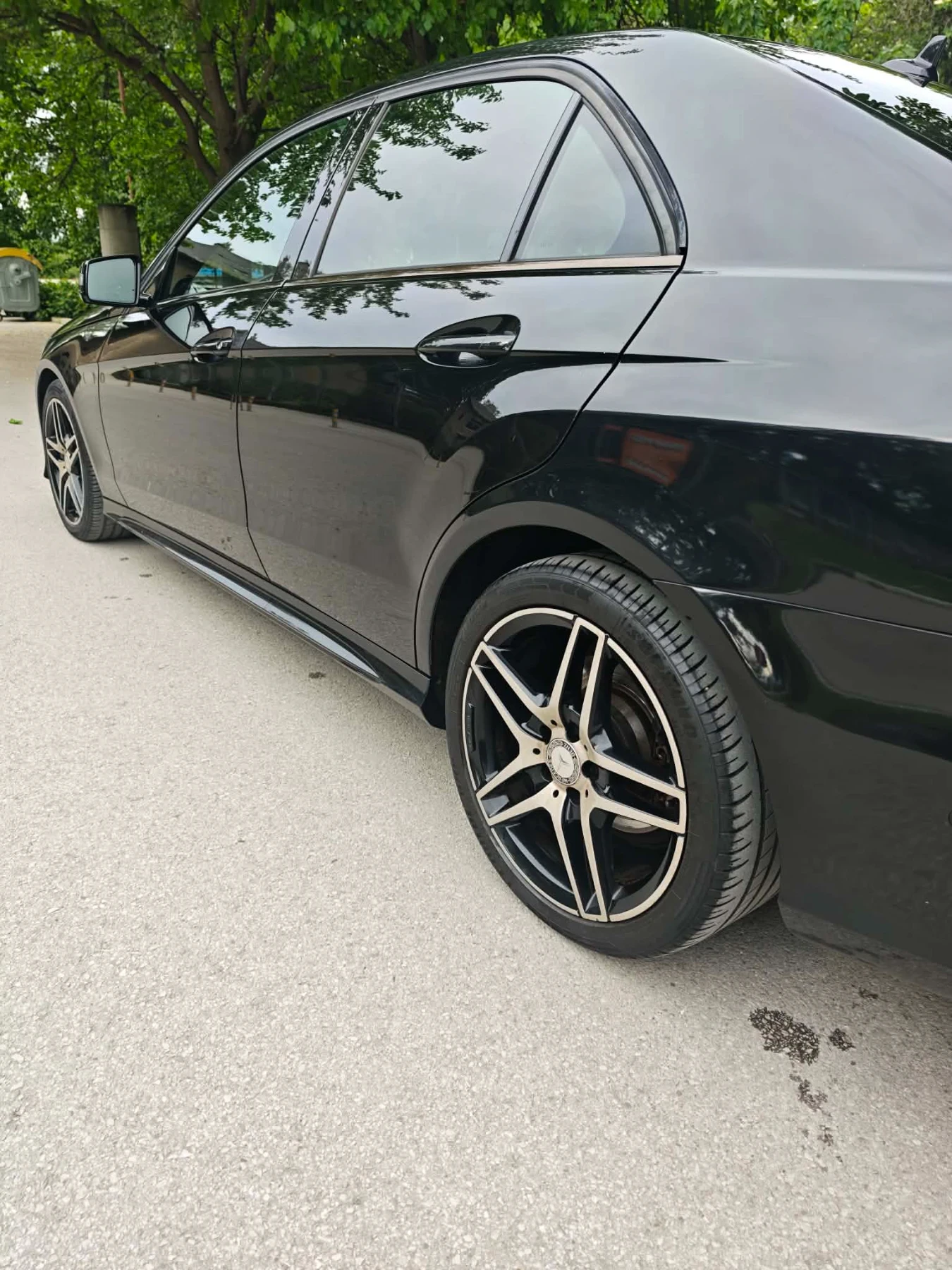 Mercedes-Benz E 220 AMG пакет, снимка 8 - Автомобили и джипове - 54569224