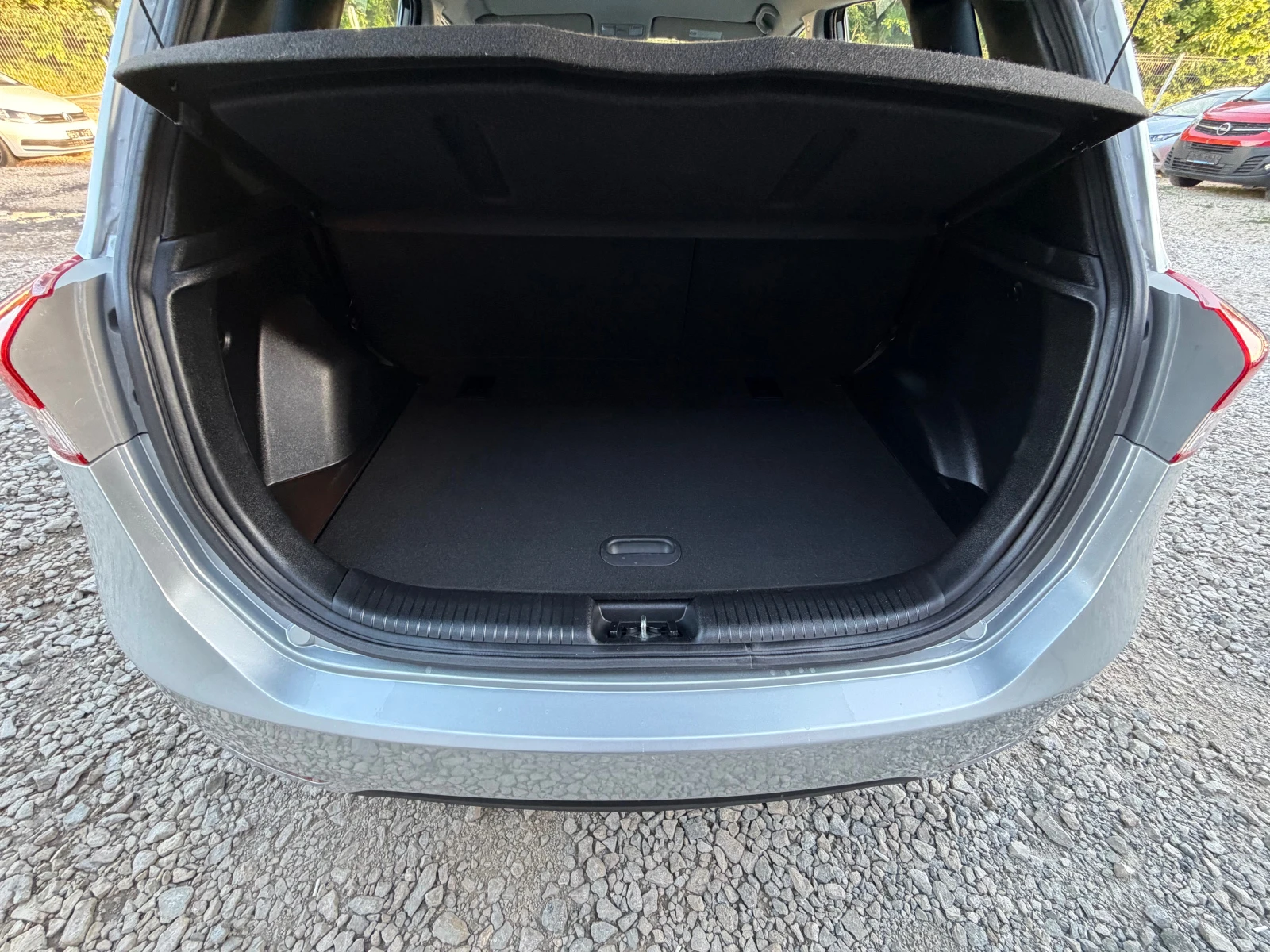Hyundai Ix20 1.4BENZIN* TOP* KLIMATRONIK* 105000KM* EVRO5, снимка 7 - Автомобили и джипове - 54717612