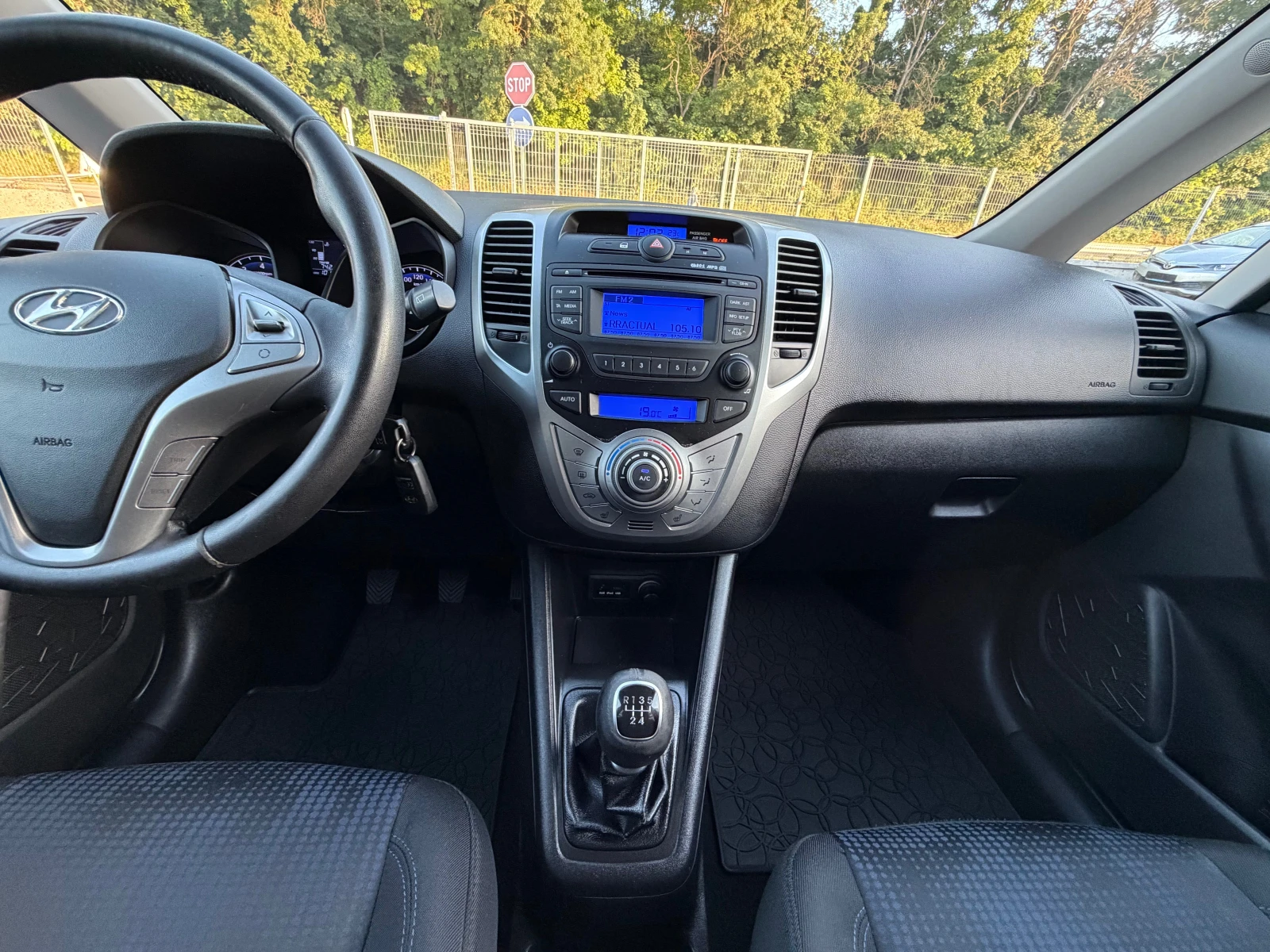 Hyundai Ix20 1.4BENZIN* TOP* KLIMATRONIK* 105000KM* EVRO5, снимка 12 - Автомобили и джипове - 54717612
