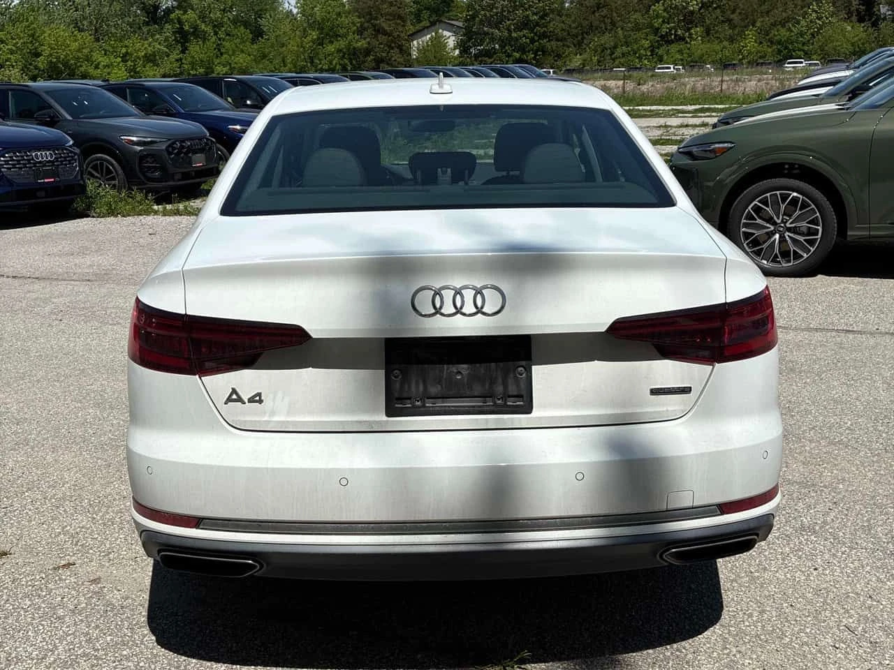 Audi A4 Progressiv /360/LED/ПОДГРЕВИ/АВТОКРЕДИТ, снимка 4 - Автомобили и джипове - 54748267