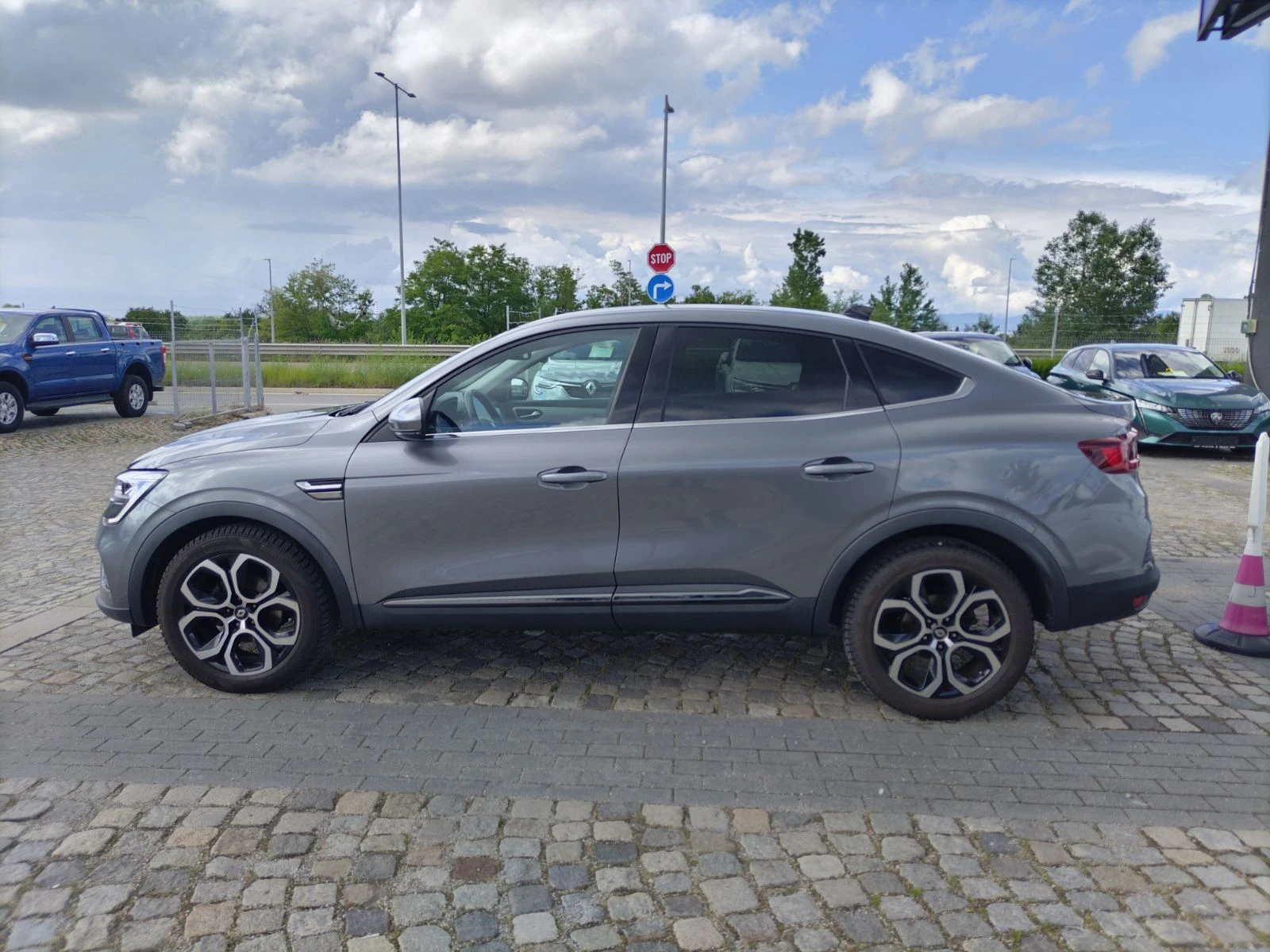 Renault Arkana 1.3Tce/140К.с./TECHNO, снимка 7 - Автомобили и джипове - 54788111