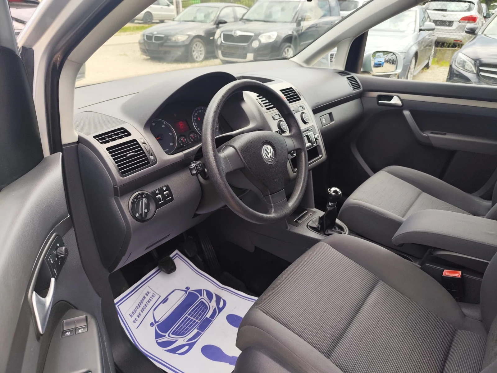 VW Touran 1.9 дизел 90 кс.111657 кл., снимка 11 - Автомобили и джипове - 55208108