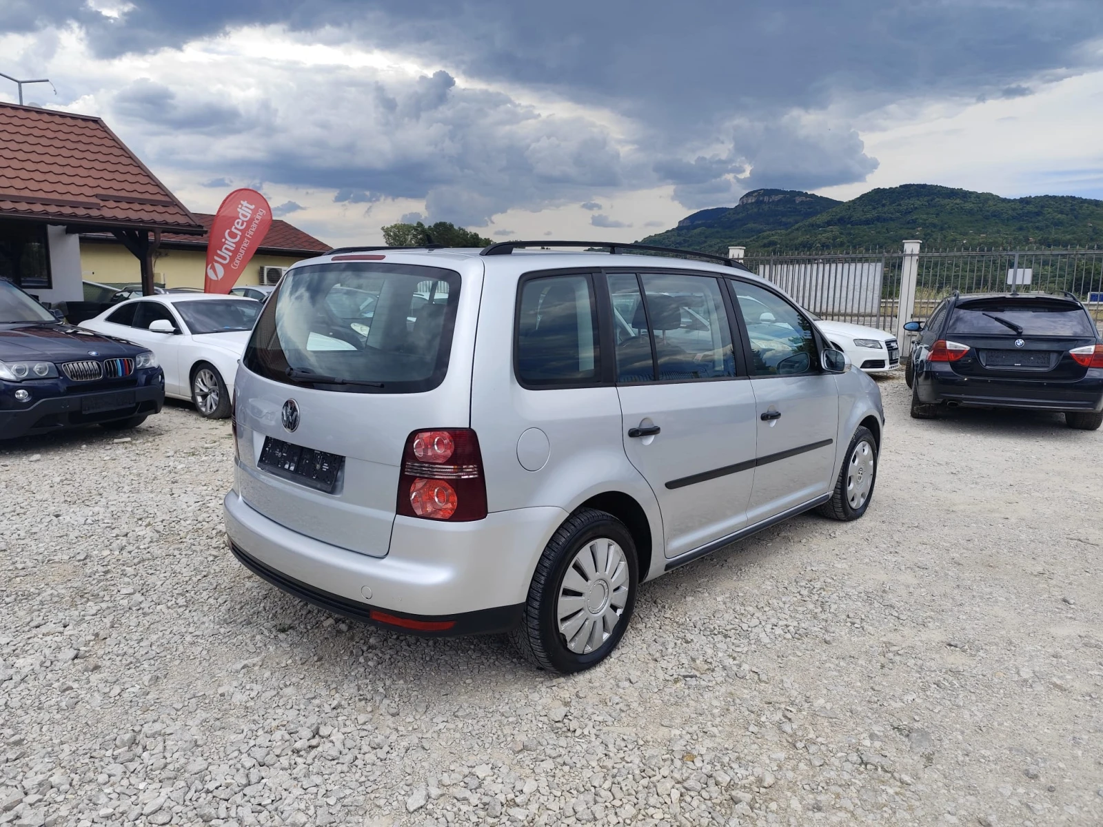 VW Touran 1.9 дизел 90 кс.111657 кл., снимка 5 - Автомобили и джипове - 55208108