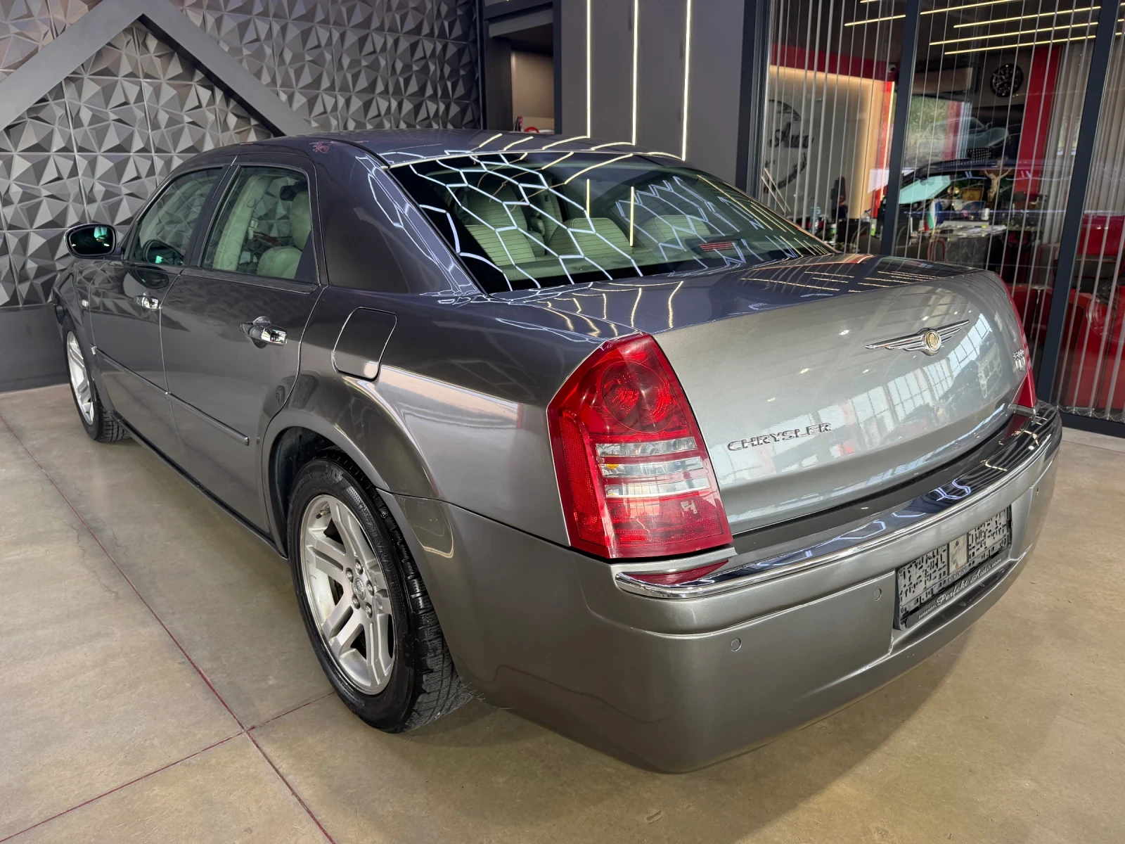 Chrysler 300c 3.5 * 1 Собственик * , снимка 3 - Автомобили и джипове - 55453713