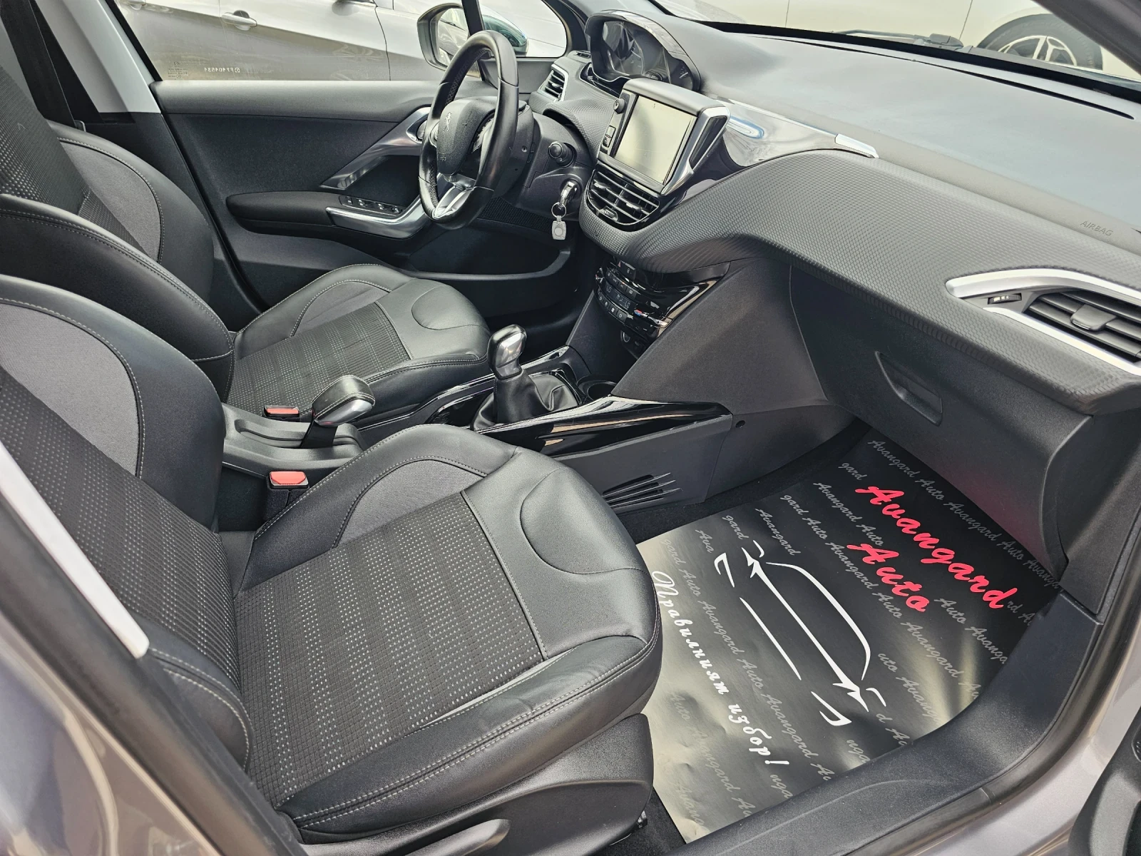 Peugeot 2008 1.6HDI, 100к.с., Allure , снимка 9 - Автомобили и джипове - 55732358
