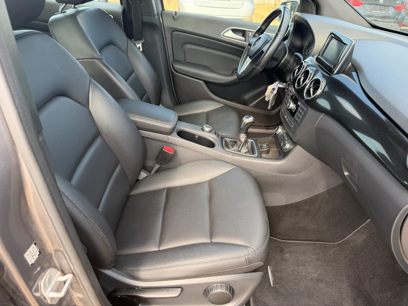 Mercedes-Benz B 200 200 CNJ, снимка 12 - Автомобили и джипове - 55910016