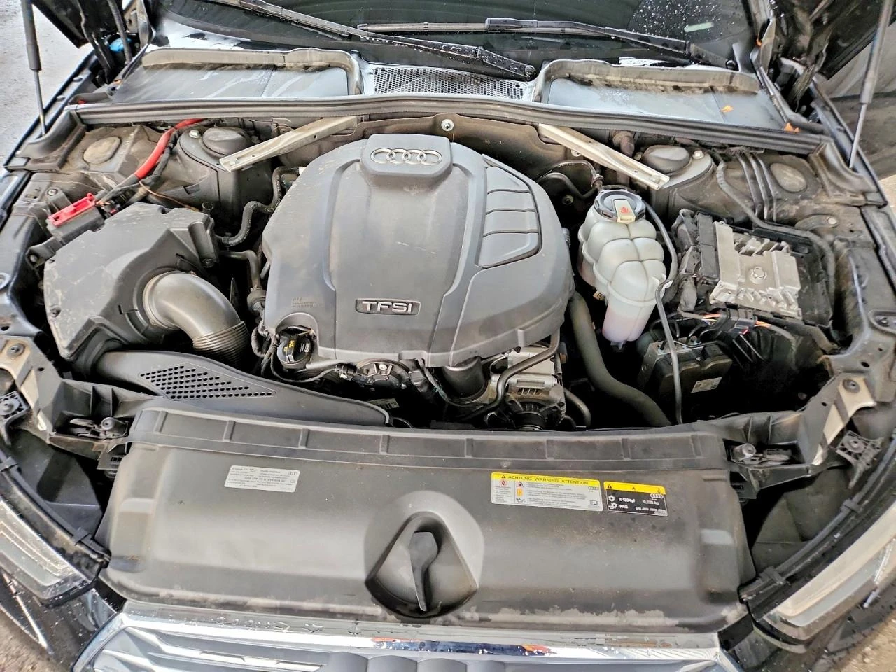 Audi A4 2.0l Premium, снимка 11 - Автомобили и джипове - 56349391