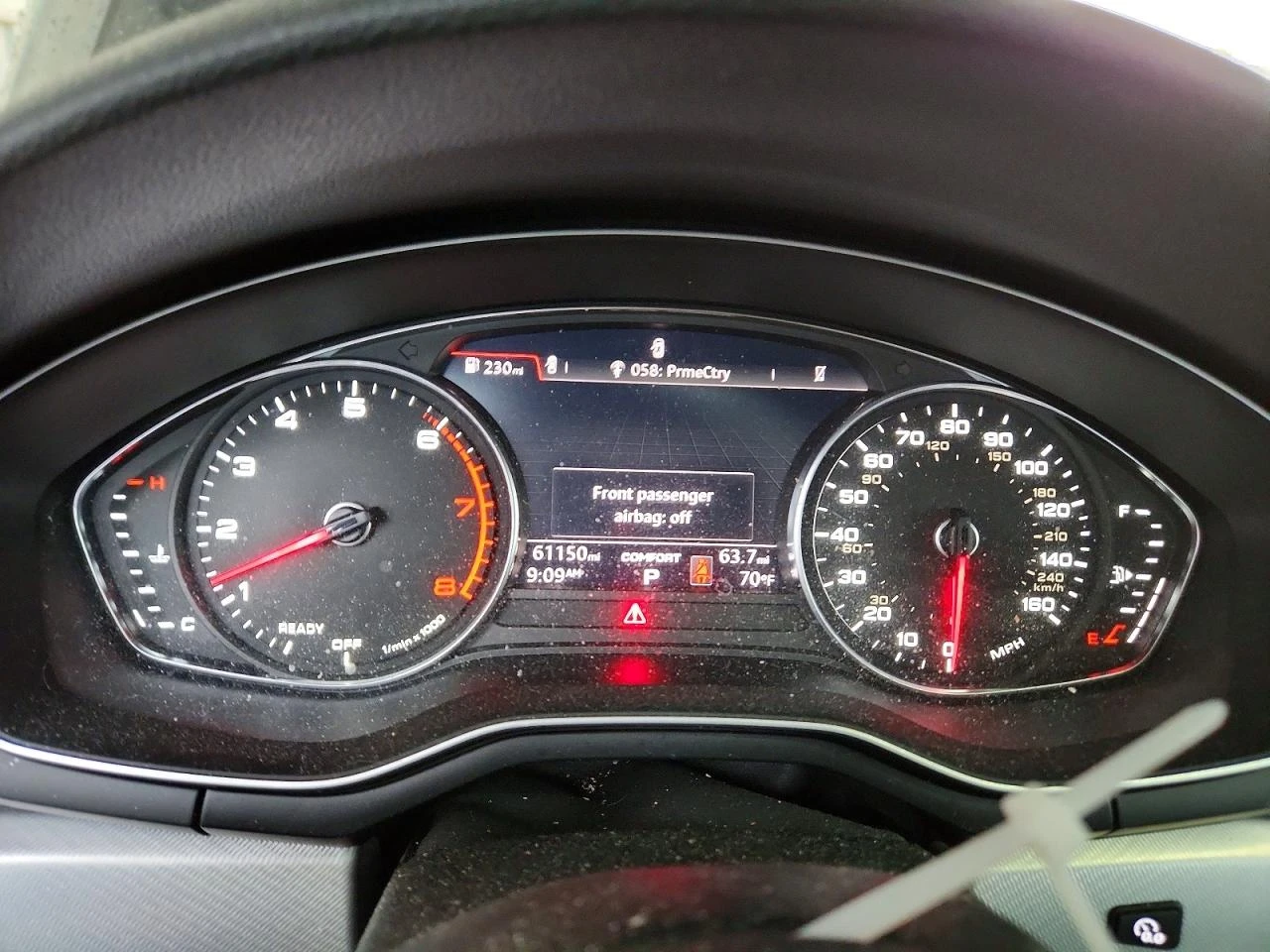 Audi A4 2.0l Premium, снимка 9 - Автомобили и джипове - 56349391
