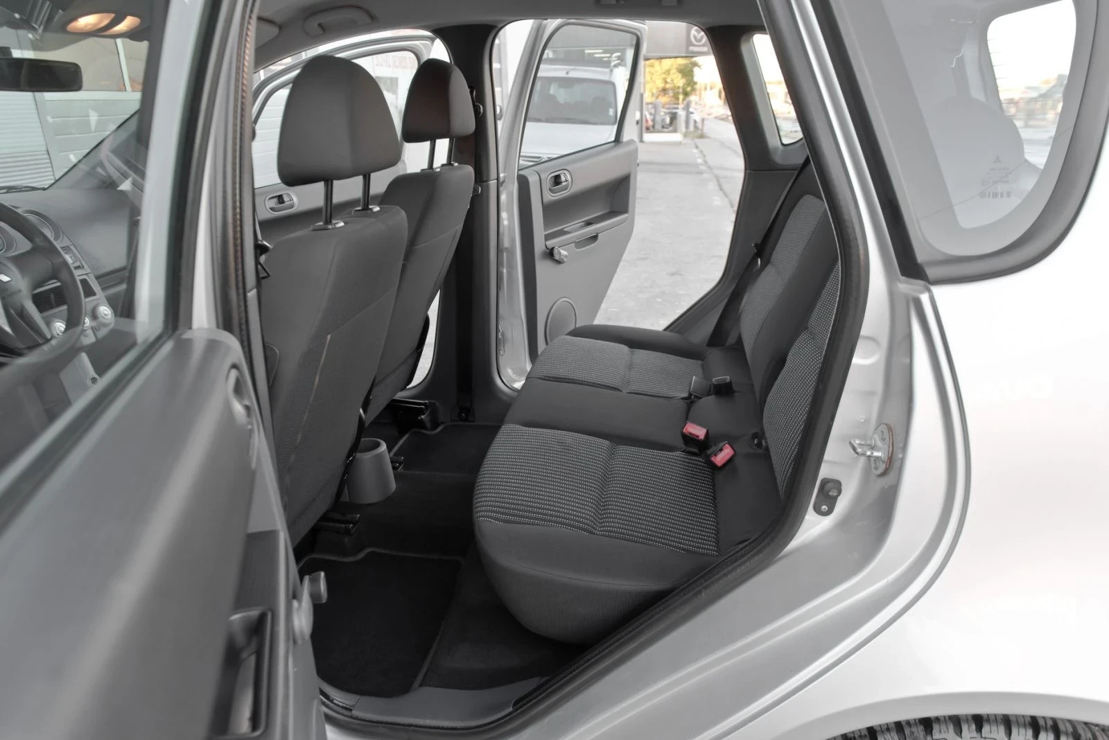 Mitsubishi Colt 1.0 Clima, снимка 9 - Автомобили и джипове - 56420606