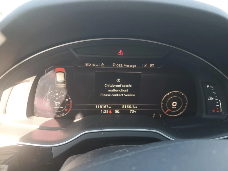 Audi Q7 PRESTIGE* QUATTRO* DISTRONIC* 360* DIGITAL* КОЖА* , снимка 9 - Автомобили и джипове - 52628528