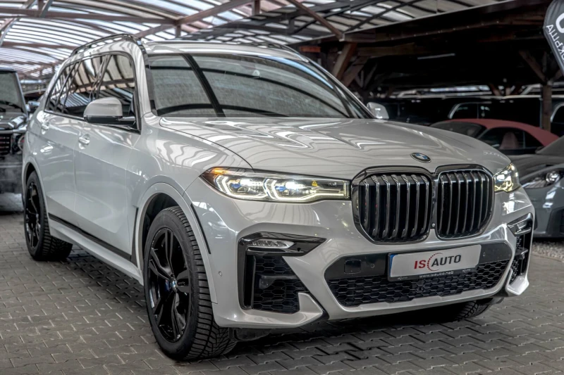 BMW X7 M50i/Harman Kardon/SKY Lounge/Кристал/Камера 360/H, снимка 2 - Автомобили и джипове - 53165903