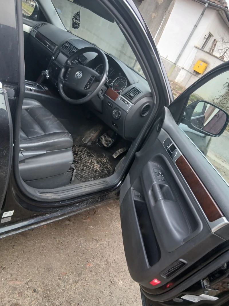 VW Touareg 2.5tdi, снимка 6 - Автомобили и джипове - 53396400