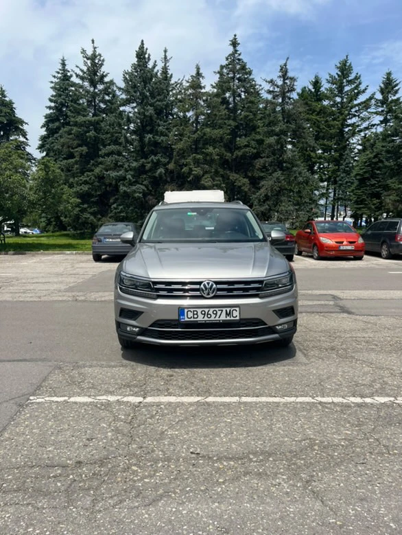 VW Tiguan Първи собственик, DSG, Гаражен, Реални километри!!, снимка 2 - Автомобили и джипове - 49293449