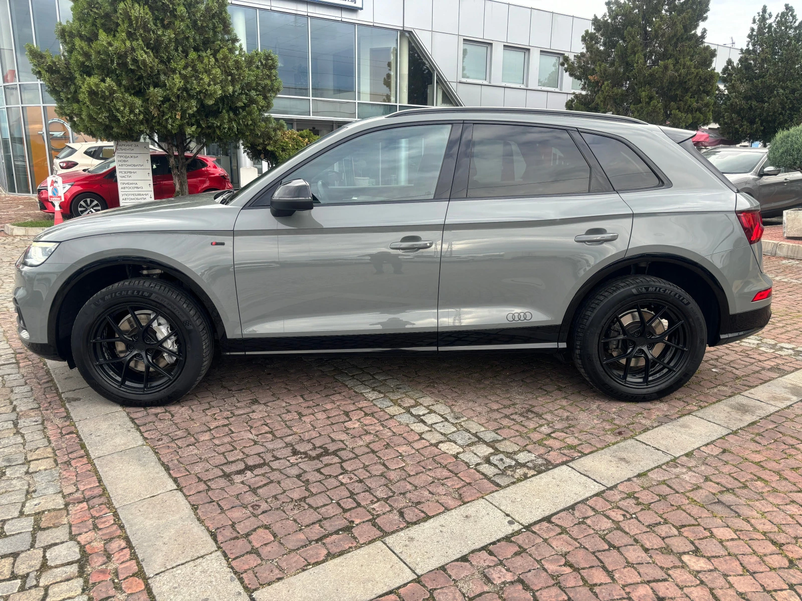 Audi Q5 2000 куб./190 к.с. Sport 40TDI quattro S tronic - изображение 6