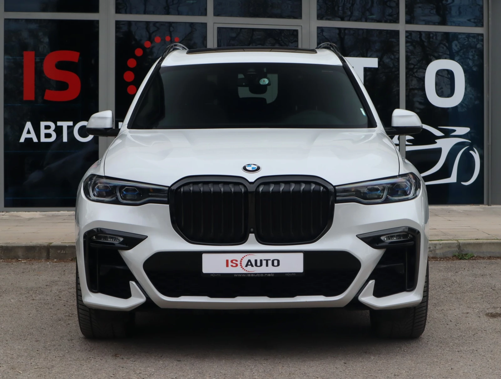 BMW X7 M50i/Harman Kardon/SKY Lounge/Кристал/Камера 360/H, снимка 2 - Автомобили и джипове - 53165903