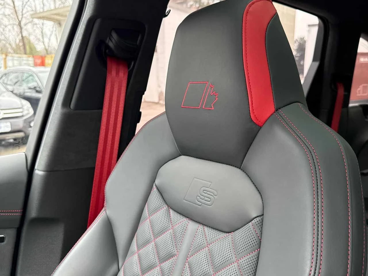 Audi SQ7 * CARFAX * B&O * МАСАЖ * ОБДУХВАНЕ * HEAD UP , снимка 17 - Автомобили и джипове - 53779611